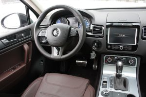 Volkswagen Touareg TDI driver's seat