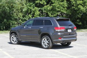 Jeep Grand Cherokee EcoDiesel rear view