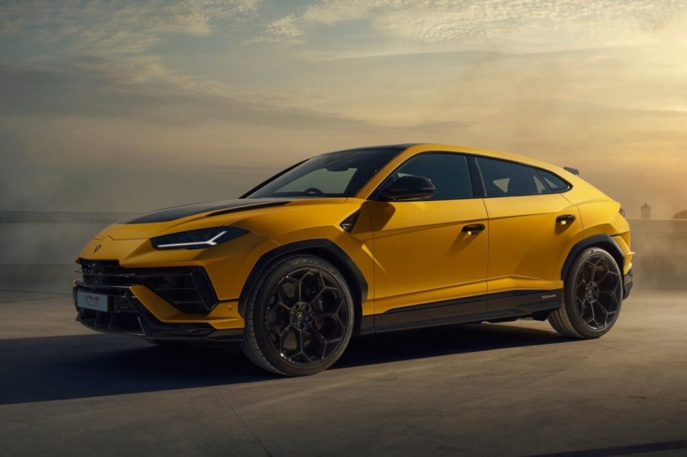 2023 Lamborghini Urus Performante